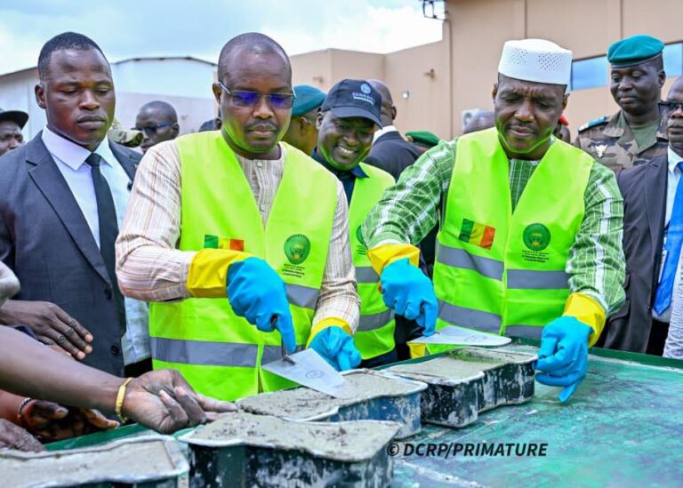 𝐀𝐜𝐭𝐢𝐨𝐧 𝐜𝐢𝐭𝐨𝐲𝐞𝐧𝐧𝐞 : 𝐥𝐞 𝐏𝐫𝐞𝐦𝐢𝐞𝐫 𝐦𝐢𝐧𝐢𝐬𝐭𝐫𝐞 𝐟𝐞́𝐥𝐢𝐜𝐢𝐭𝐞 𝐥𝐞𝐬 𝐁𝐫𝐢𝐠𝐚𝐝𝐢𝐞𝐫𝐬 𝐜𝐢𝐭𝐨𝐲𝐞𝐧𝐬 𝐝𝐮 𝐌𝐚𝐥𝐢