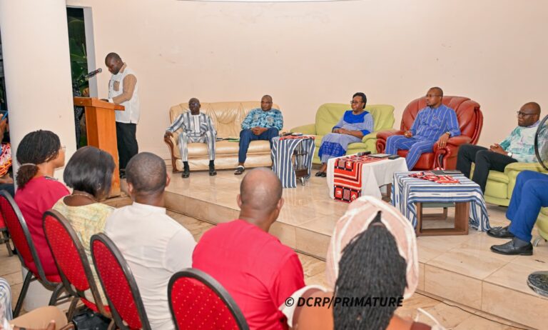 Diplomatie de proximité : le Premier ministre échange avec la communauté burkinabè du Sénégal